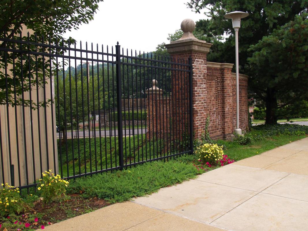 This is a picture of a gate installation Tampa.